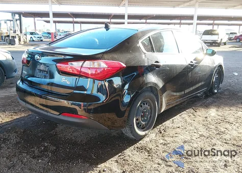 2016 Kia Forte Lx z USA, uszkodzony, nr VIN KNAFK4A64G5520596